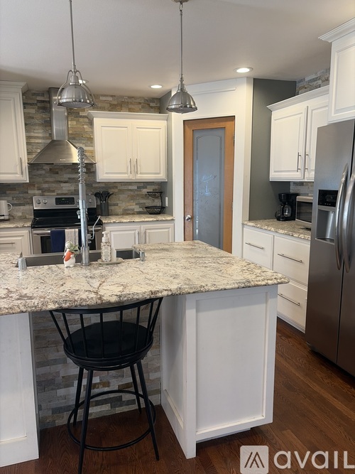 1708 Hawthorne Avenue 4 Beds Single Family Home for Rent - Photo gallery 2
