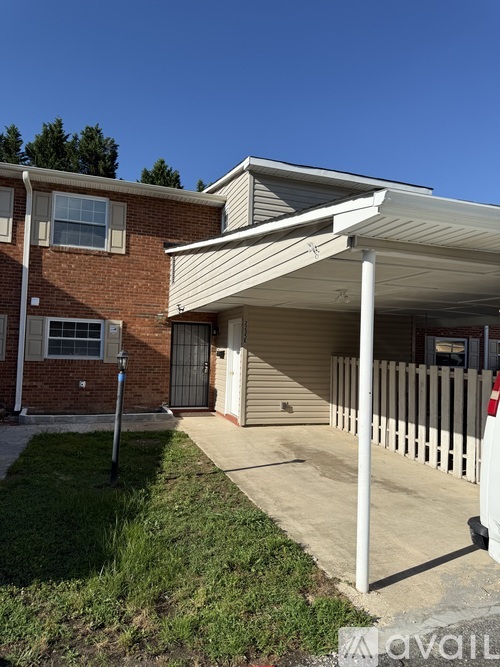 2235 Shadow Valley Road 3 Beds Townhouse for Rent - Photo gallery 1