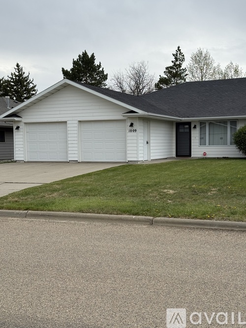 1009 34th Avenue Southwest 3 Beds Single Family Home for Rent - Photo gallery 1