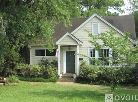 303 Greensboro Street 3 Beds Apartment for Rent
