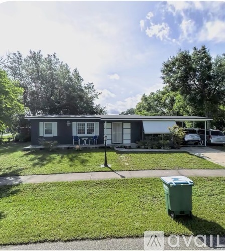 975 North Village Drive 3 Beds Single Family Home for Rent - Photo gallery 1