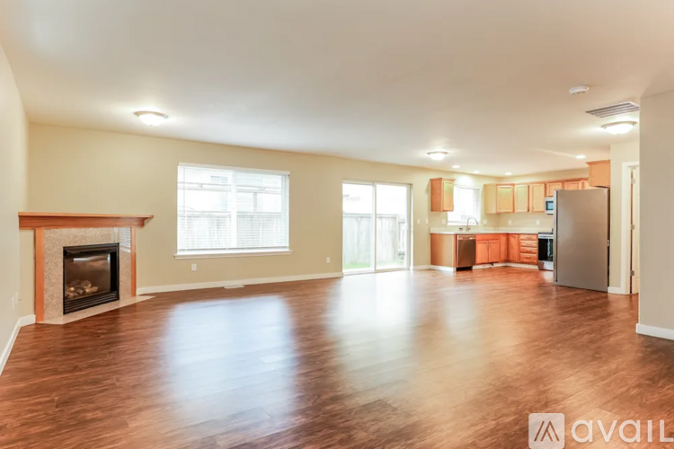 13412 11th Pl W 4 Beds Single Family Home for Rent - Photo gallery 4