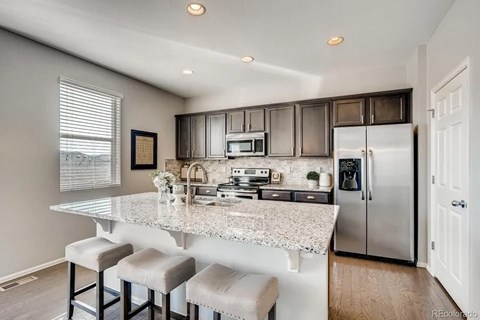 2212 Shadow Creek Drive 4 Beds Apartment for Rent