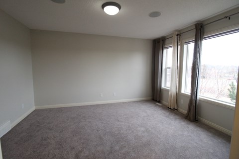 105 Cranleigh Bay SE 3 Beds Apartment for Rent