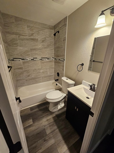 2028 BELLA CLARE DR 5 Beds Apartment for Rent