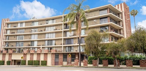 2260 N Cahuenga Blvd #106 Studio Apartment for Rent