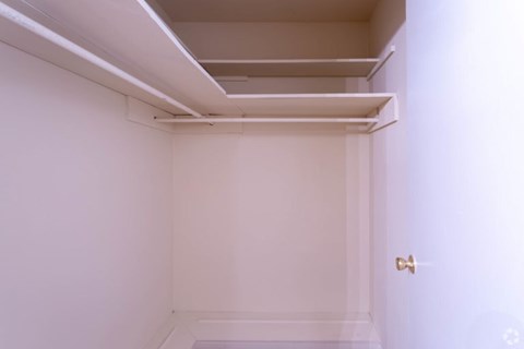 3251 Washington Road 2-4 Beds Apartment for Rent