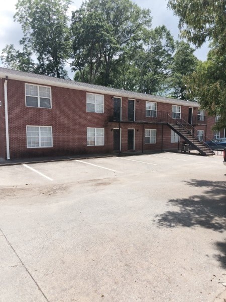 2885 Center St / 6106 Austell Ave 2 Beds Apartment for Rent