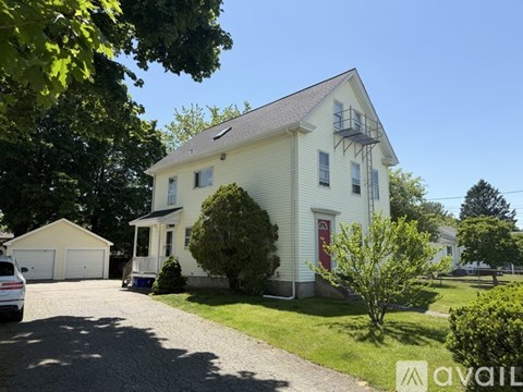 116 Tremont St 3 Beds Apartment for Rent