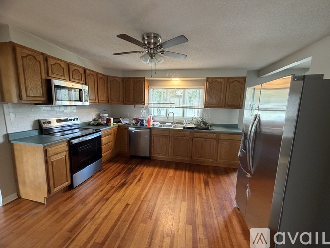 116 Tremont St 3 Beds Apartment for Rent - Photo gallery 4