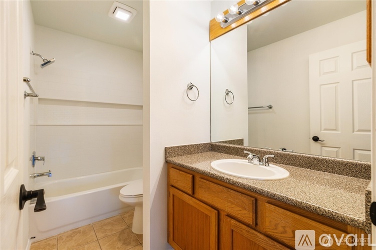 12406 Southeast 31st Street Unit 202 2 Beds Single Family Home for Rent - Photo gallery 3
