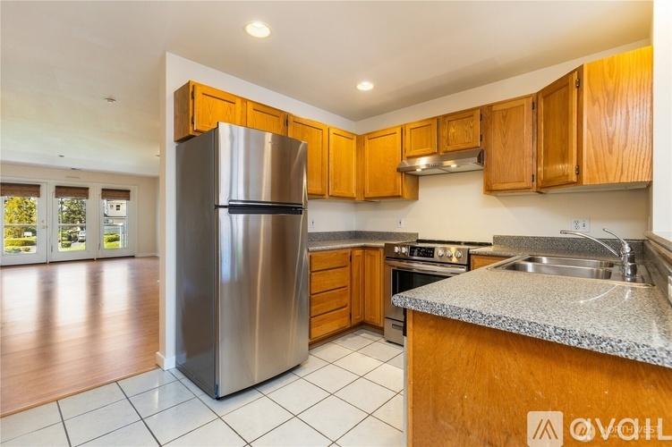 12406 Southeast 31st Street Unit 202 2 Beds Single Family Home for Rent - Photo gallery 4