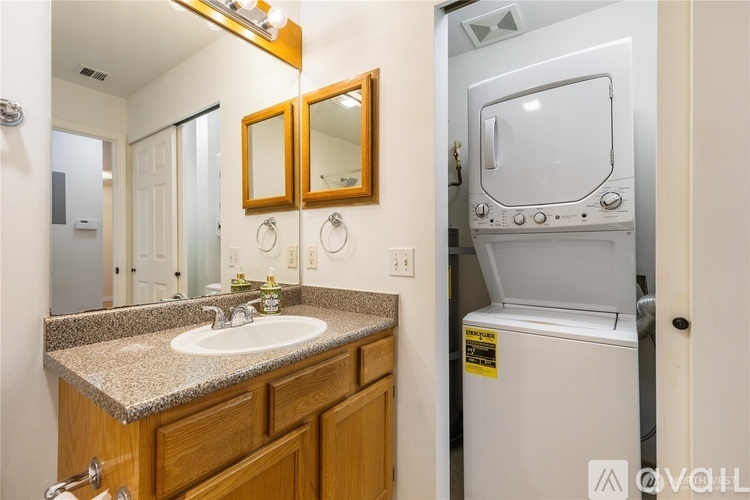 12406 Southeast 31st Street Unit 202 2 Beds Single Family Home for Rent - Photo gallery 5