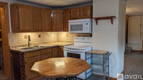 31 United Road 3 Beds Apartment for Rent