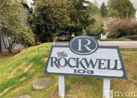 103 Rockwell Avenue 2 Beds Apartment for Rent