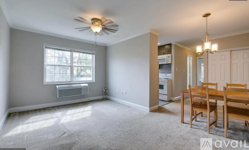 2301 Farrington Avenue 2 Beds Single Family Home for Rent - Photo gallery 5
