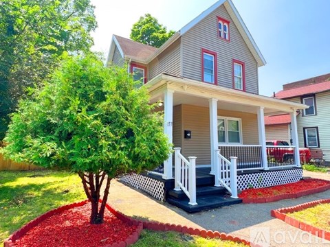 157 Doctor Samuel Mccree Way 7 Beds Apartment for Rent