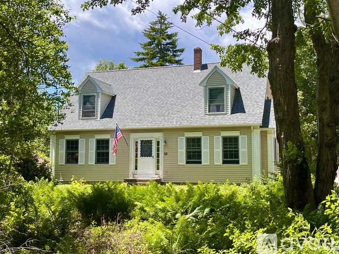 12 6th Ave 4 Beds Single Family Home for Rent - Photo gallery 1