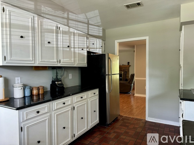 7725 Mamalu Place 2 Beds Single Family Home for Rent - Photo gallery 5