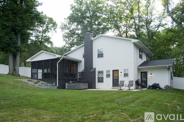 71 Woodland Avenue 3 Beds Single Family Home for Rent - Photo gallery 3