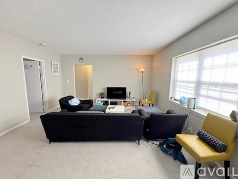 149 Lake Shore Rd 2 Beds Apartment for Rent