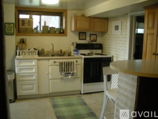 208 Main Street 2 Beds Apartment for Rent - Photo gallery 2