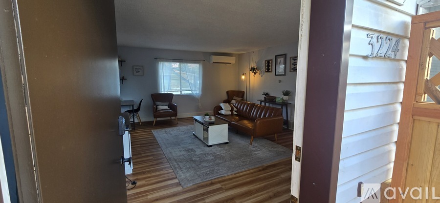3220 Clark St 1 Apartment for Rent - Photo gallery 1