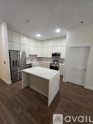 701 Mirror Lake Drive North 2 Beds Condo for Rent - Photo gallery 4