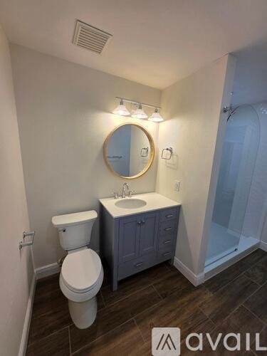 701 Mirror Lake Drive North 2 Beds Condo for Rent - Photo gallery 5