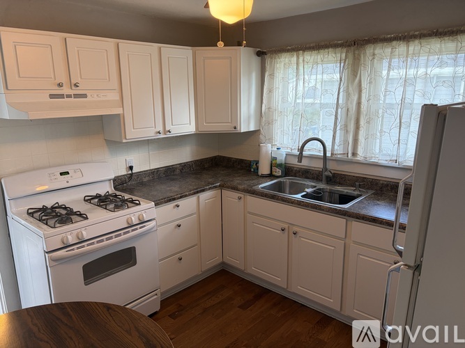 459 Sheridan St 2 Beds Single Family Home for Rent - Photo gallery 5