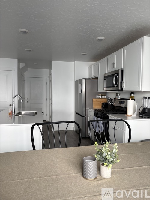 948 Jack Drive 5 Beds Townhouse for Rent - Photo gallery 3