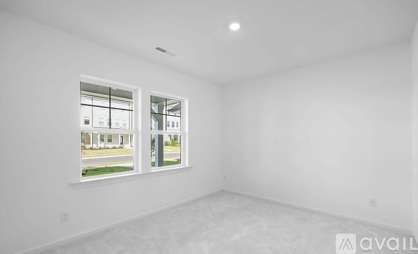430 Rowe Way 4 Beds Single Family Home for Rent - Photo gallery 3