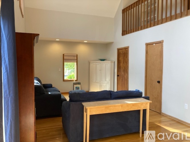 14 Dartmouth Drive 3 Beds Single Family Home for Rent - Photo gallery 1