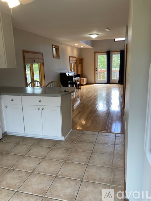 14 Dartmouth Drive 3 Beds Single Family Home for Rent - Photo gallery 5