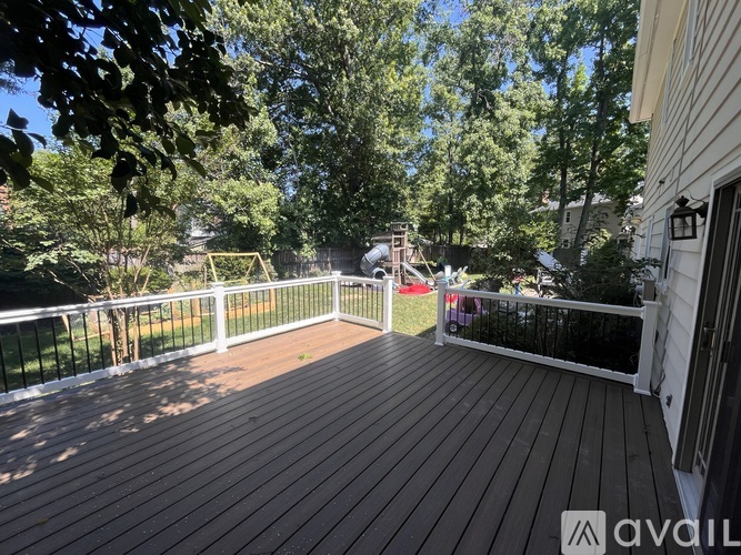 8612 Yardley Drive 4 Beds Single Family Home for Rent - Photo gallery 5