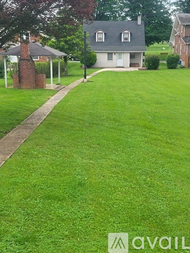 336 South Park Avenue 3 Beds Single Family Home for Rent - Photo gallery 3