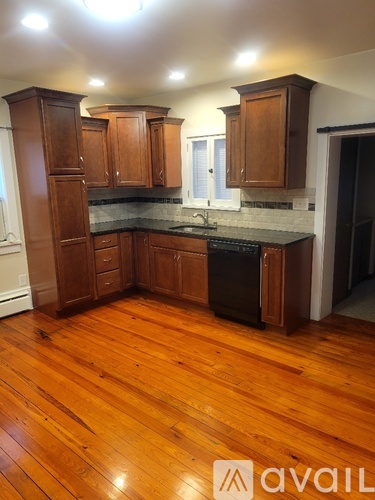 336 South Park Avenue 3 Beds Single Family Home for Rent - Photo gallery 5