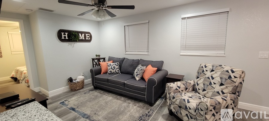 6802 North Boulevard 2 Beds Single Family Home for Rent - Photo gallery 2