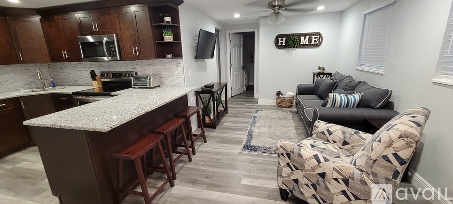 6802 North Boulevard 2 Beds Single Family Home for Rent - Photo gallery 5