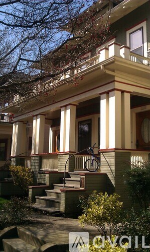 1921 Northeast 13Th Avenue 3 Beds Apartment for Rent