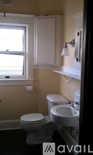 1921 Northeast 13th Avenue 3 Beds Apartment for Rent - Photo gallery 5