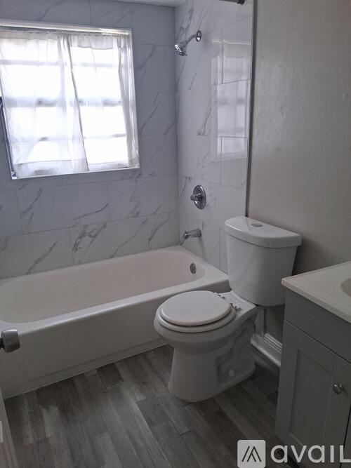 9420 North 50th Street 2 Beds Apartment for Rent - Photo gallery 5