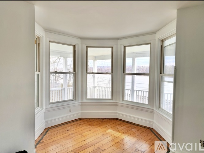 1784 New York 9J 1 Single Family Home for Rent - Photo gallery 1