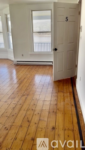 1784 New York 9J 1 Single Family Home for Rent - Photo gallery 4