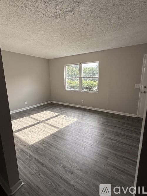 706 Linden Green Dr 2 Beds Single Family Home for Rent - Photo gallery 1