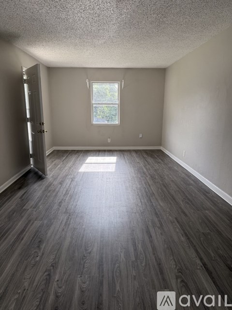 708 Linden Green Dr 2 Beds Apartment for Rent