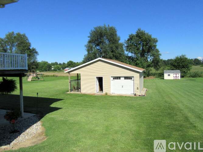 12912 Silver Springs Ln 4 Beds Single Family Home for Rent - Photo gallery 1