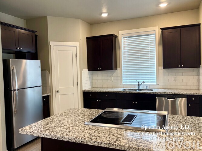 13512 95th Ave E 3 Beds Single Family Home for Rent - Photo gallery 5