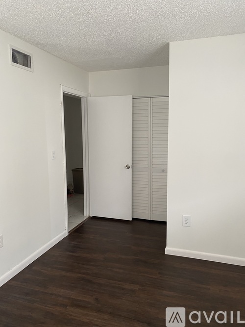 199 Southwest 12th Avenue 3 Beds Condo for Rent - Photo gallery 4