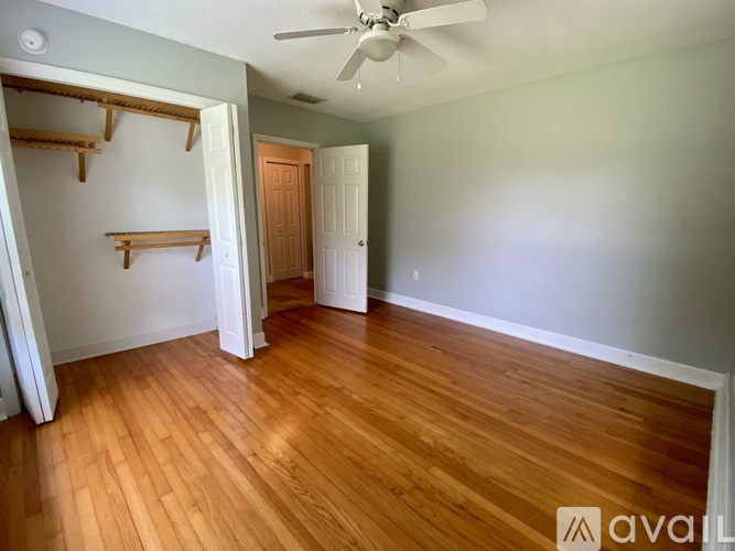 1207 Southeast 15th Street 3 Beds Single Family Home for Rent - Photo gallery 4